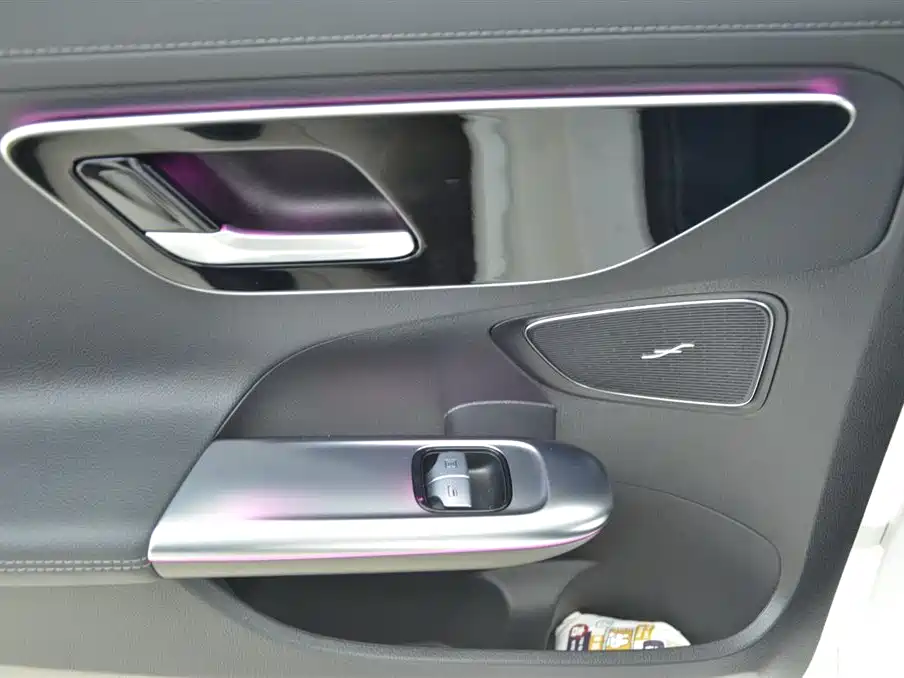 Mercedes-Benz C-Class 2025 Facelift C 260 L Sport Edition фото 9