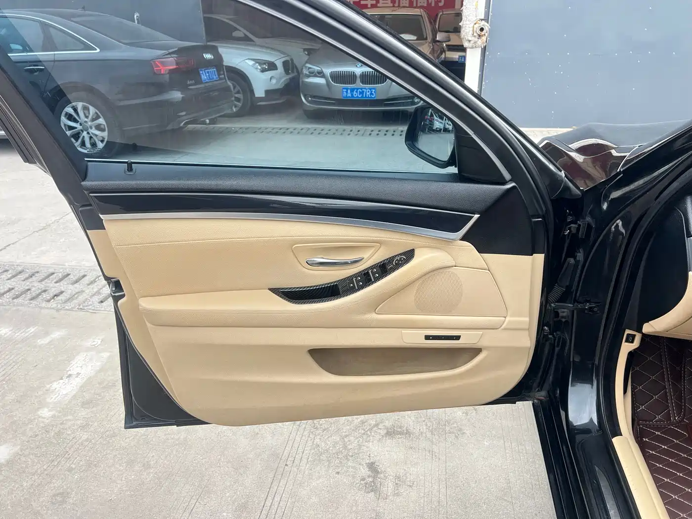 BMW 5 Series 2013 520Li Elegance фото 6