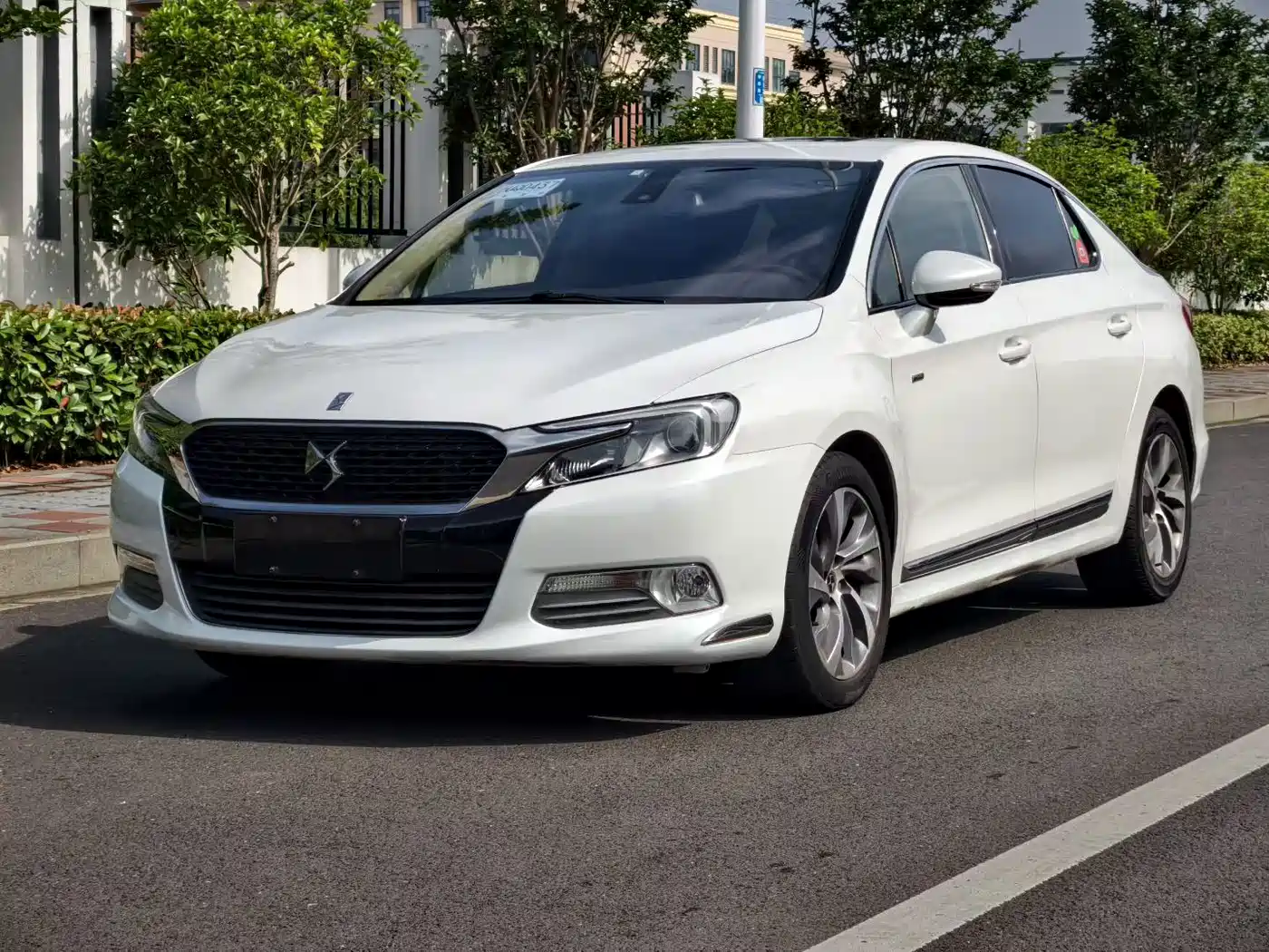 DS 5LS 2015 2014 1.6T Elegance THP160