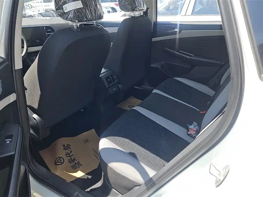 JETTA VS7