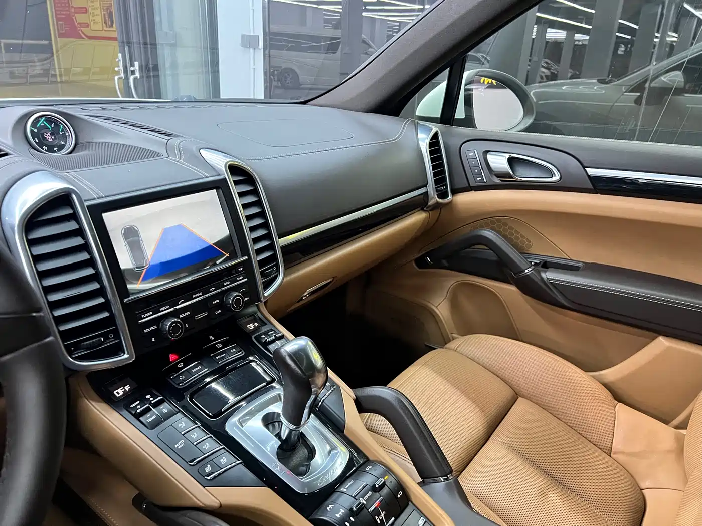 Porsche Cayenne 2011 Cayenne 3.0T фото 15