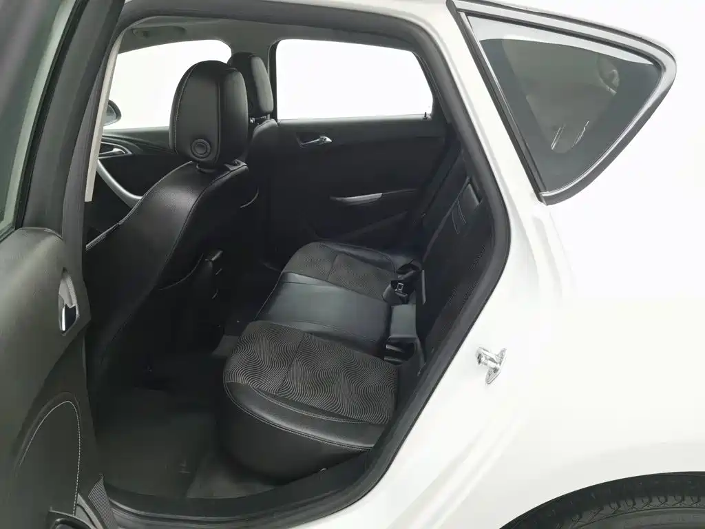 Фото 15 - Buick Excelle