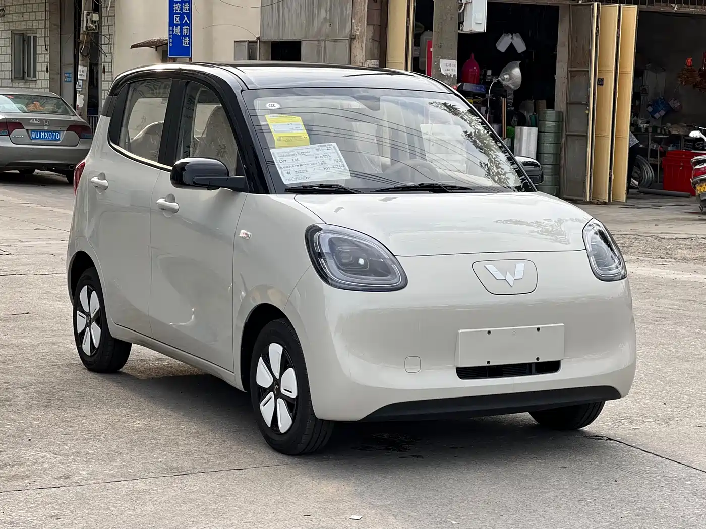 WULING AUTOMOBILE HONGGUANG MINIEV