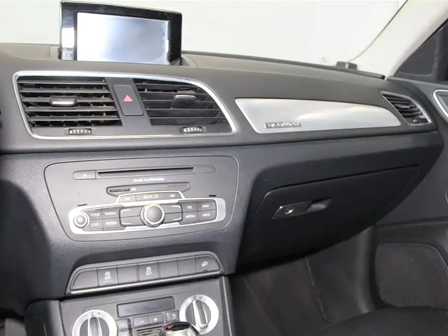 Audi Q3 2013 35 TFSI quattro Technology фото 12
