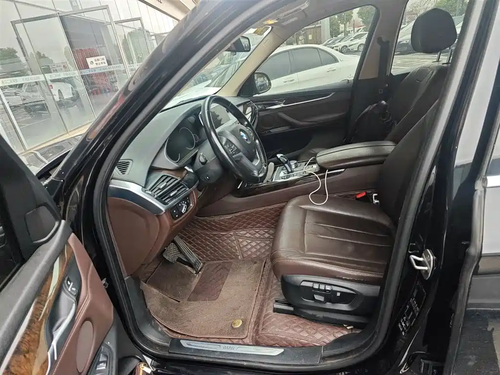 BMW X5 (Import) 2018 xDrive28i фото 15