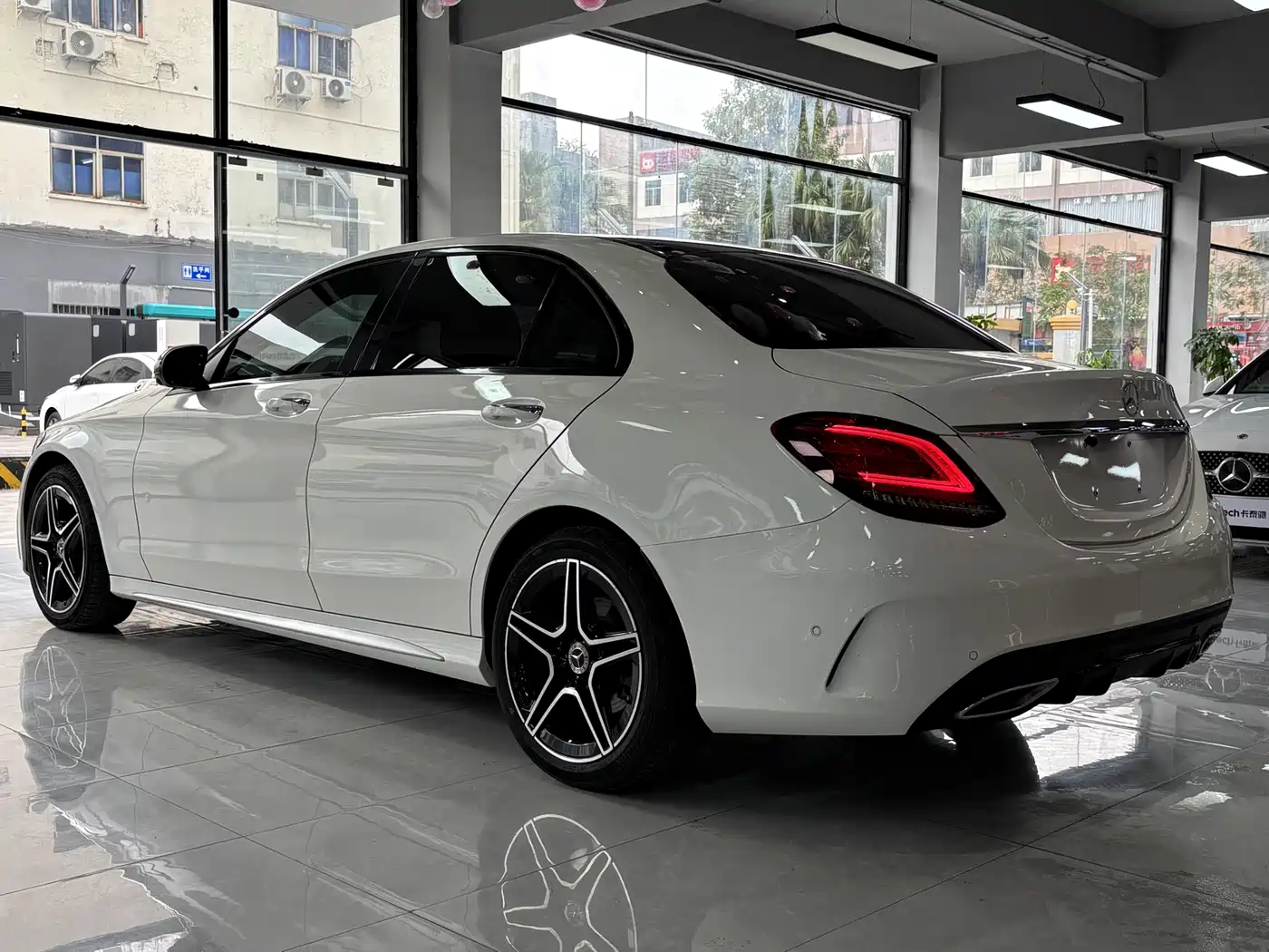 MERCEDES-BENZ C CLASS