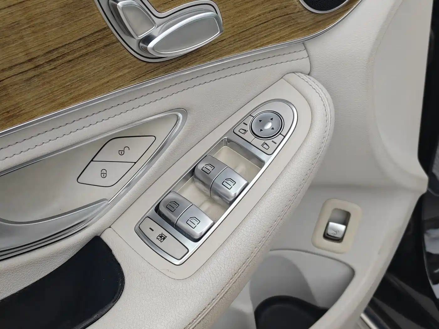 Mercedes-Benz C-Class 2015 C 200 L фото 19