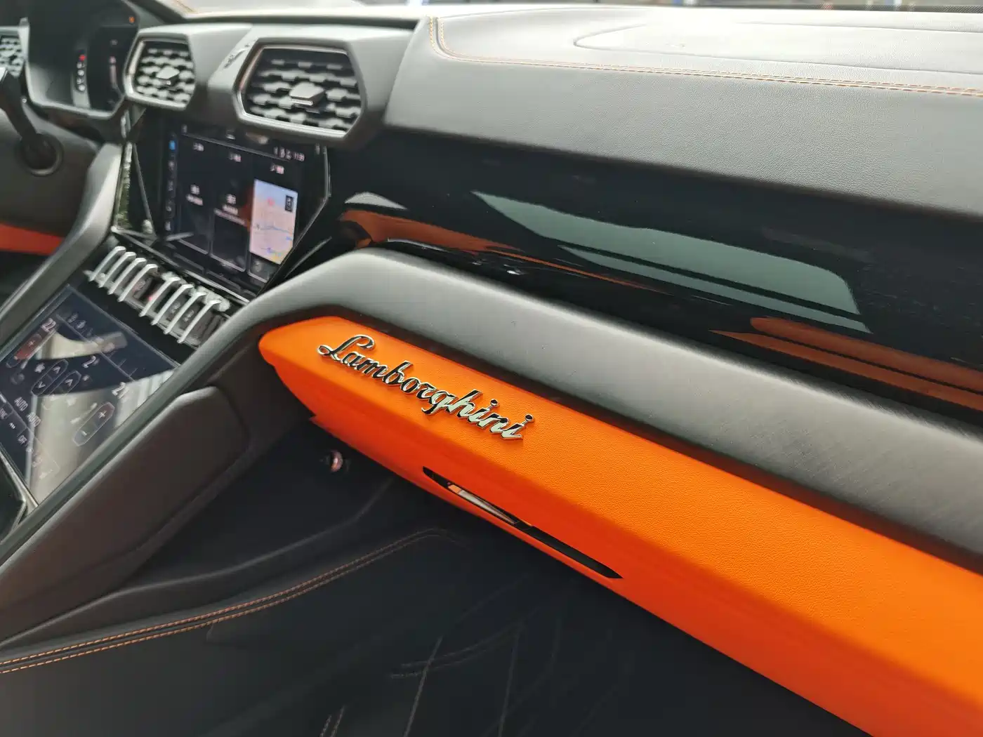 Lamborghini Urus 2021 4.0T V8 фото 22