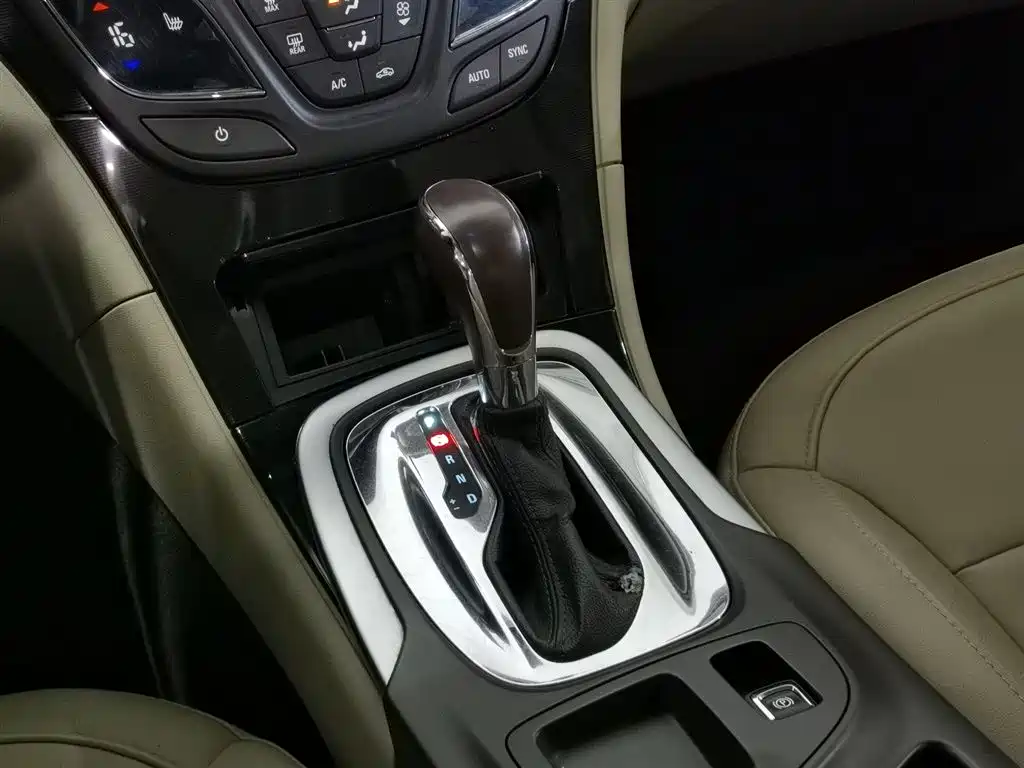 Buick Regal 2014 2.0L Elite Fashion Type фото 13