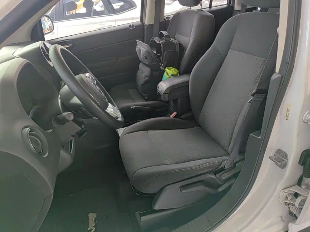 Jeep Compass (Import) 2015 2015 2.0L 2WD Sport