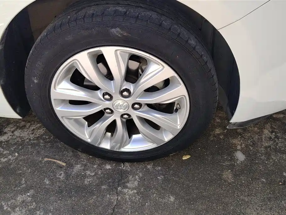 Buick Excelle 2018 15T Dual Clutch Elite (China V) фото 6