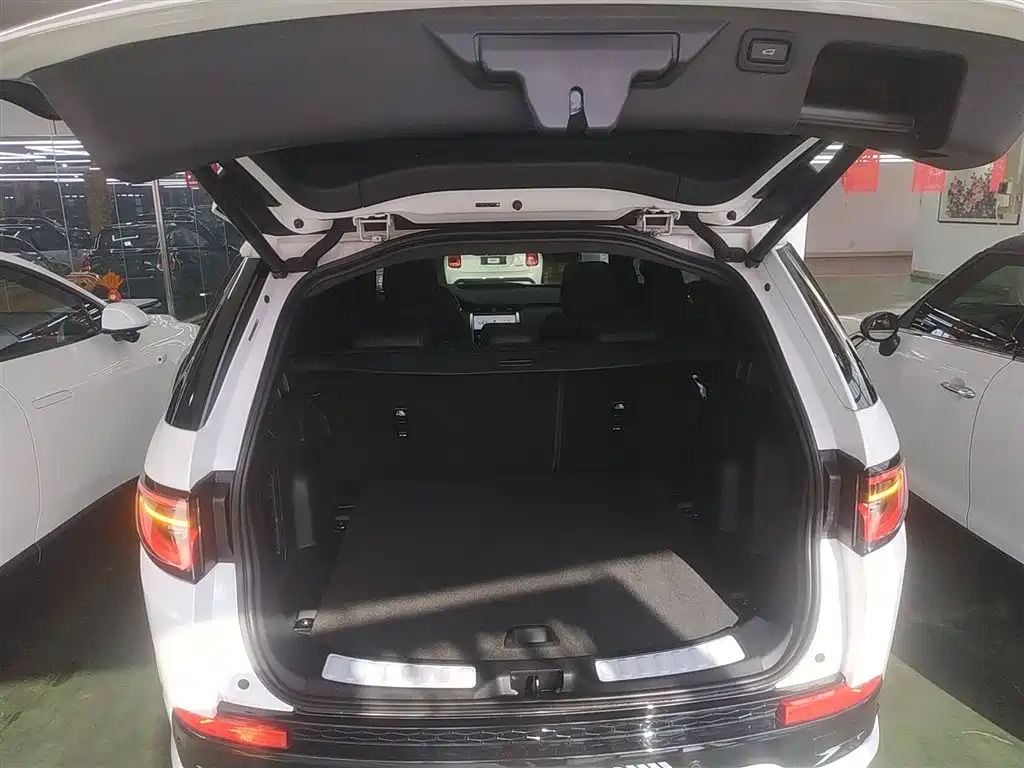 LAND ROVER DISCOVER SPORTS