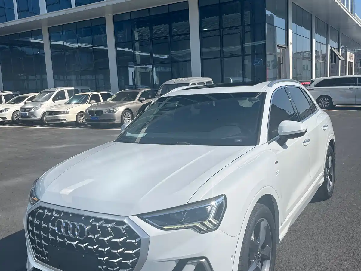 Audi Q3 2024 35 TFSI Fashion Sport
