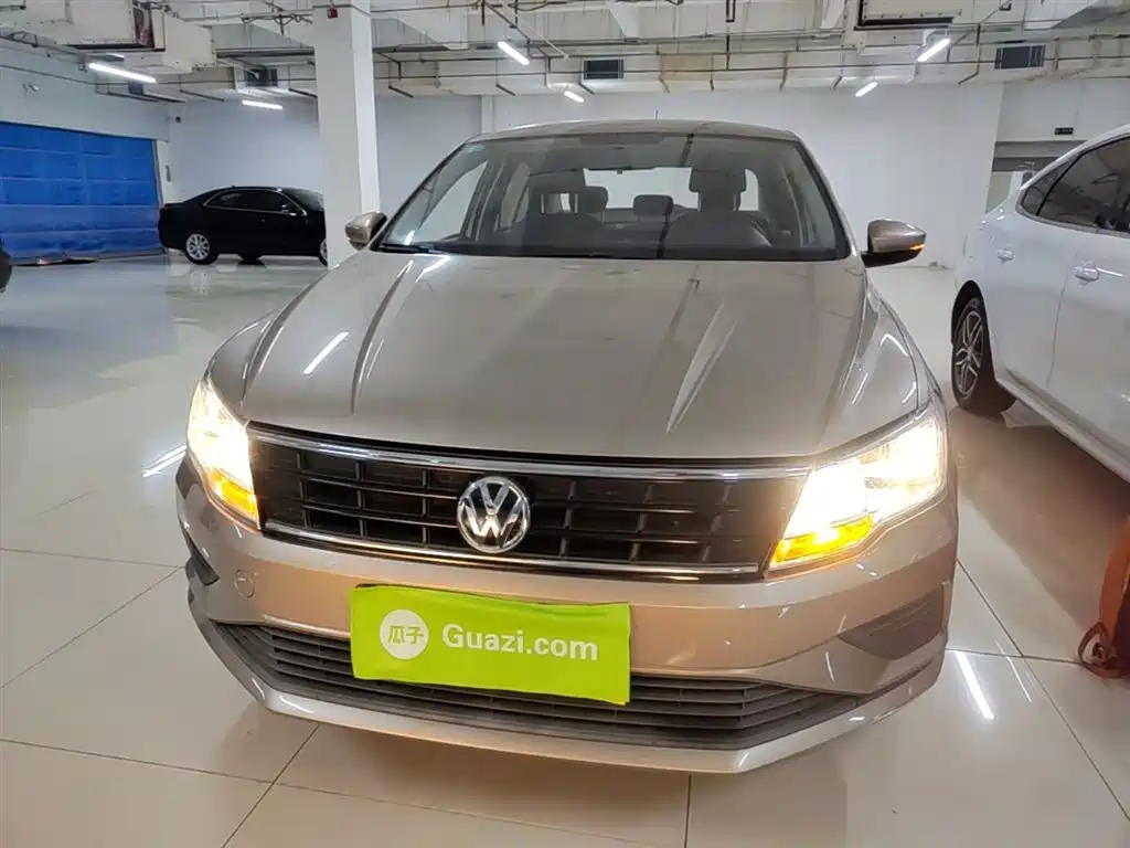 Volkswagen Jetta 2017 1.5L Automatic Fashion фото 3