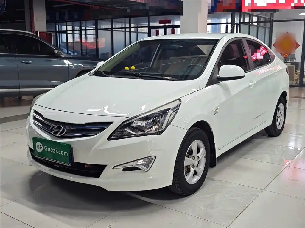 Hyundai Verna 2014 1.4L Manual Smart GLS фото 2