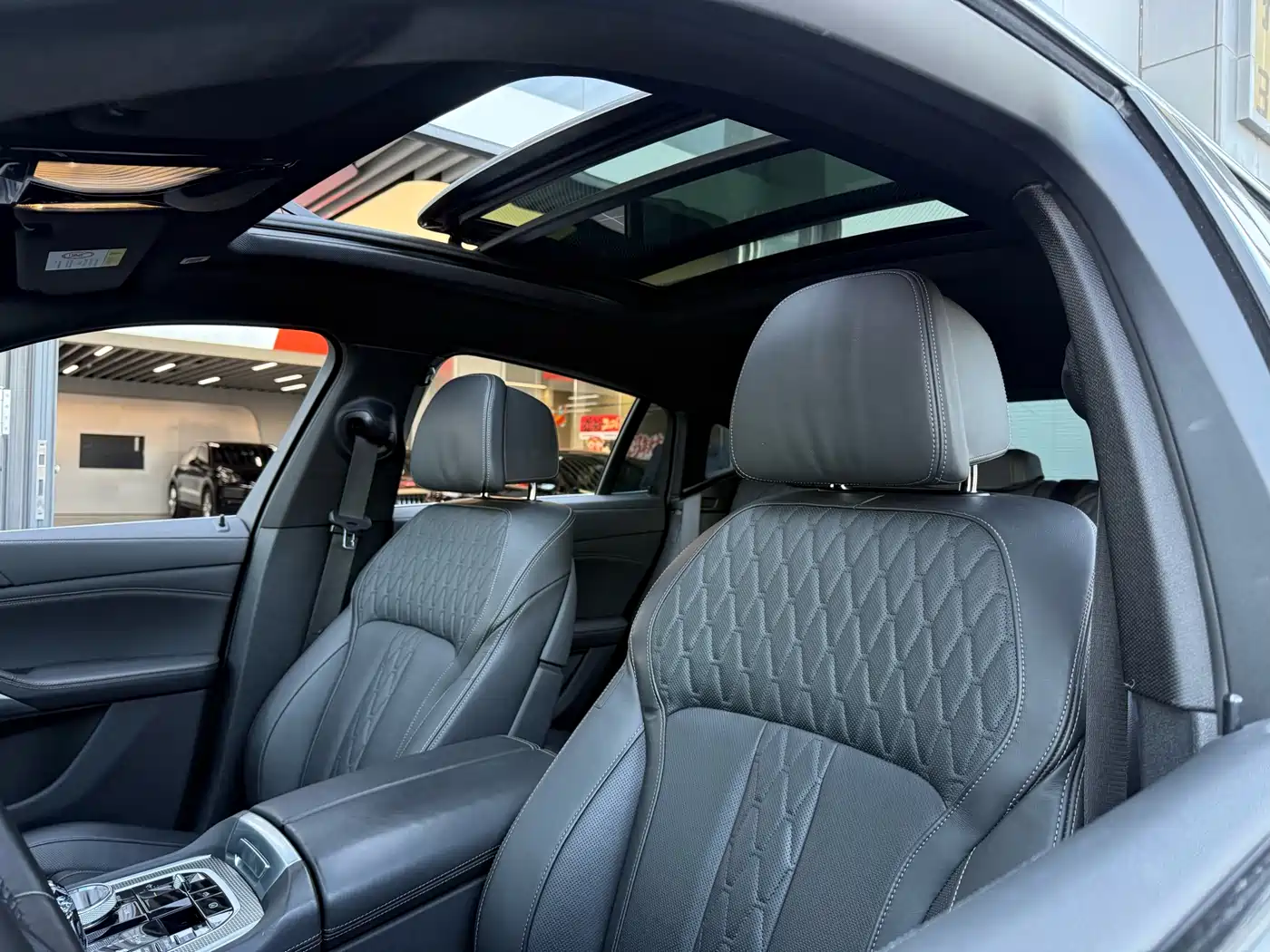 BMW X6 2022 xDrive40i Premium M Sport Package фото 13