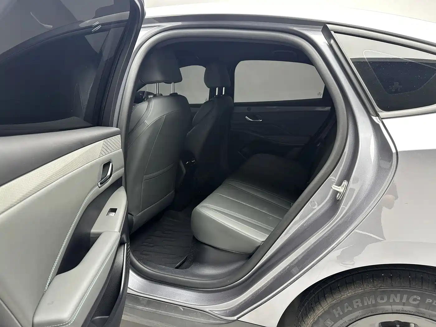 BYD Qin PLUS 2025 DM-i Smart Drive 55KM Leader фото 16