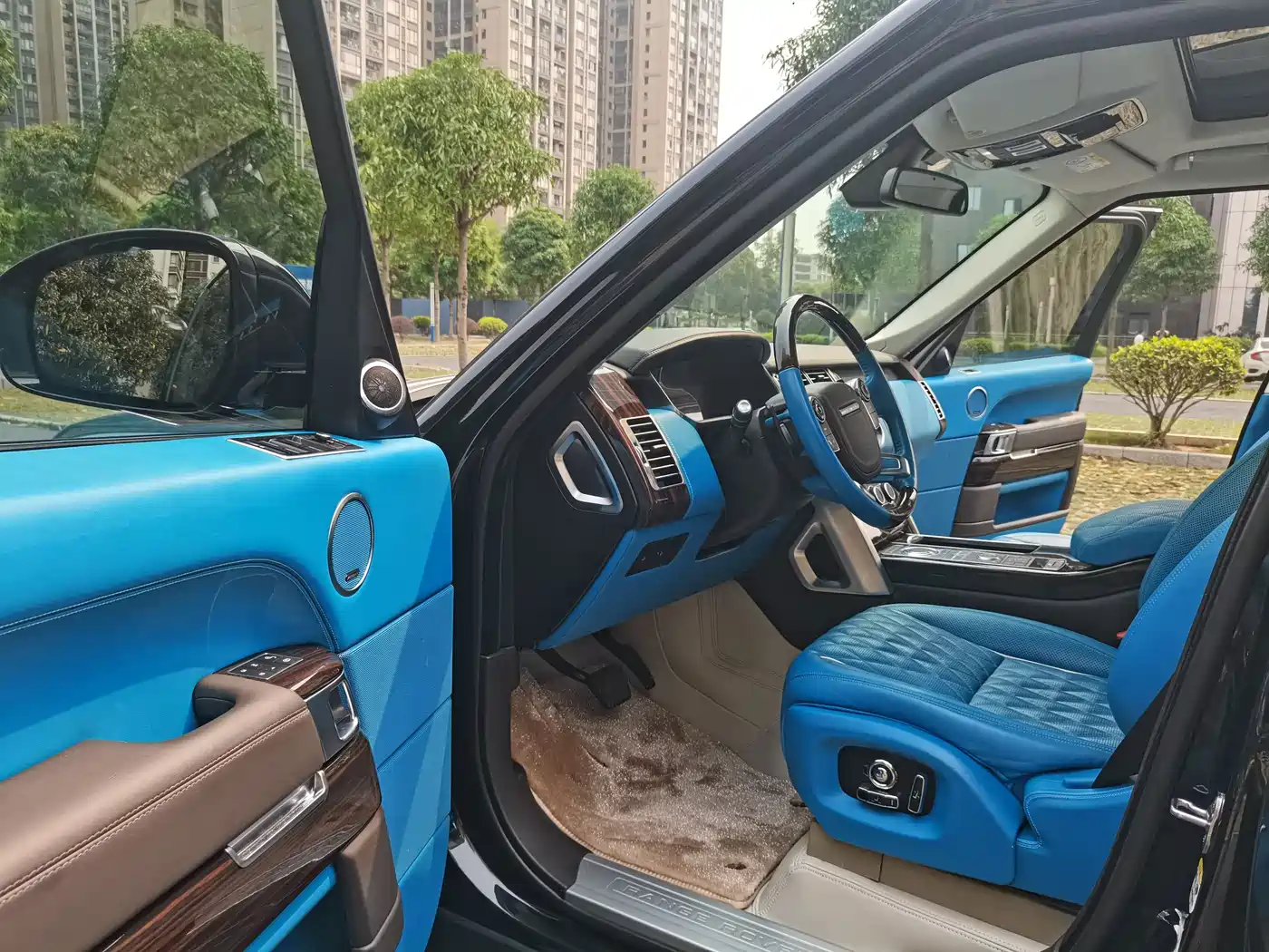 Land Rover Range Rover 2015 3.0 TDV6 Vogue фото 4