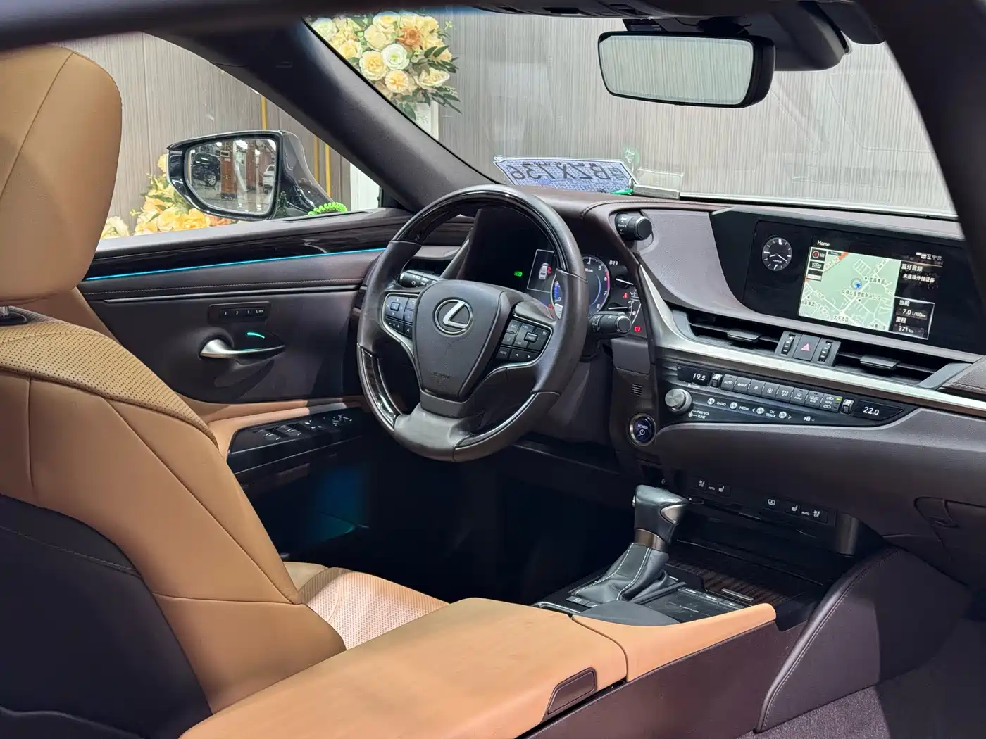 Lexus ES 2020 Model 300h Premium Edition фото 10