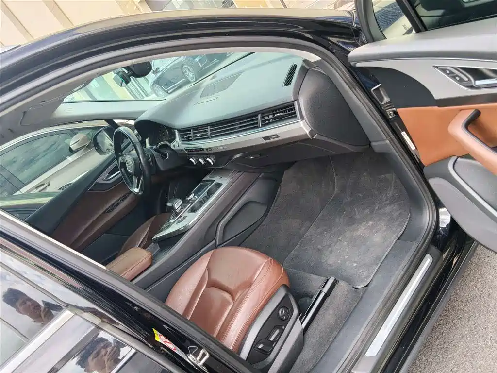 Audi Q7 2016 40 TFSI Comfort фото 7