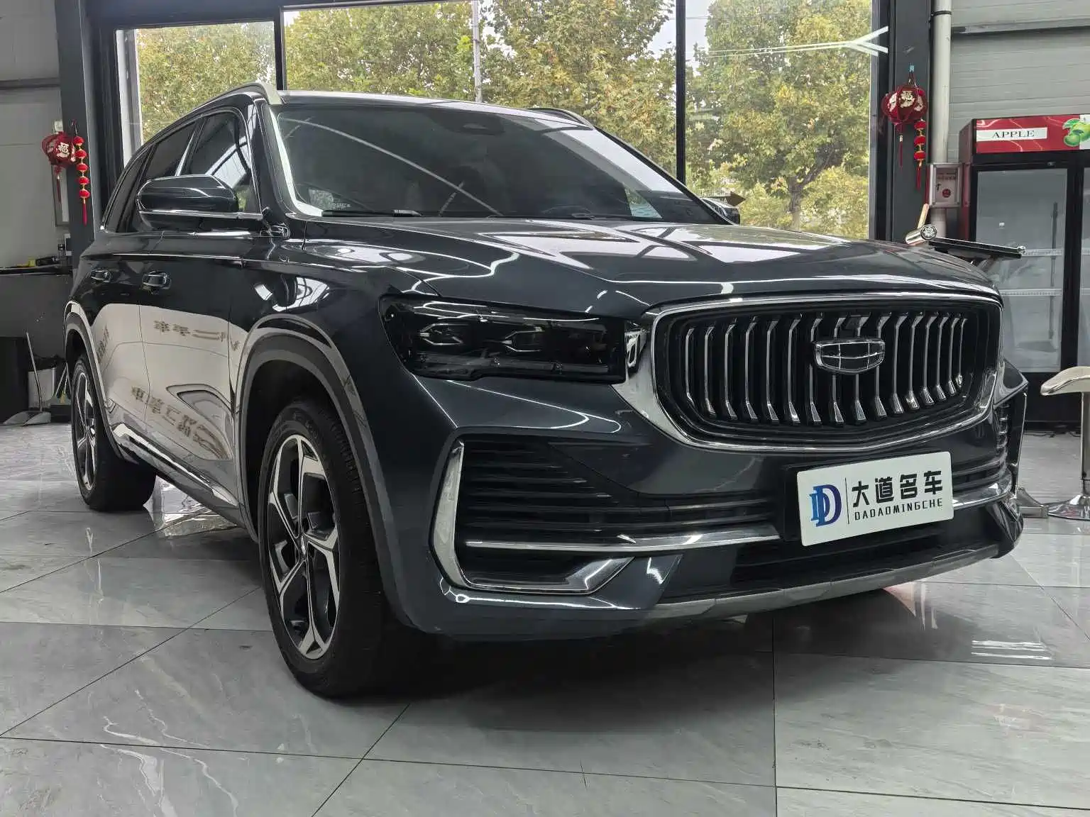 Фото 3 - Geely Monjaro