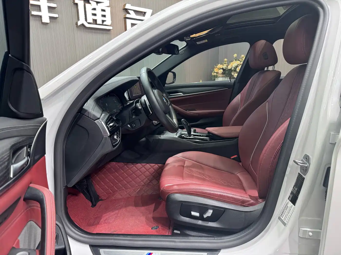 BMW 5 Series 2021 530Li Leading M Sport Package фото 5