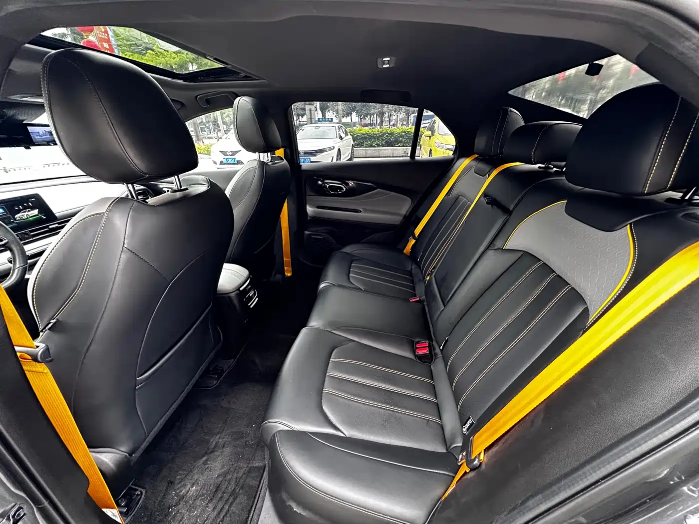 GAC Trumpchi Trumpchi Emkoo 2021 270T DCT J15 Edition фото 9