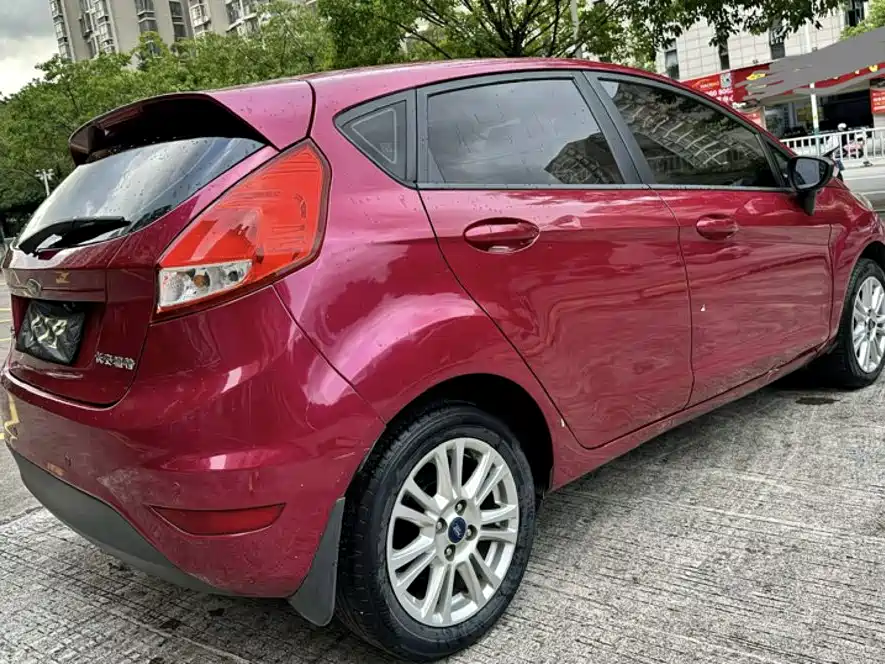 Ford Fiesta 2014 2013 Hatchback 1.5L Automatic Fashion
