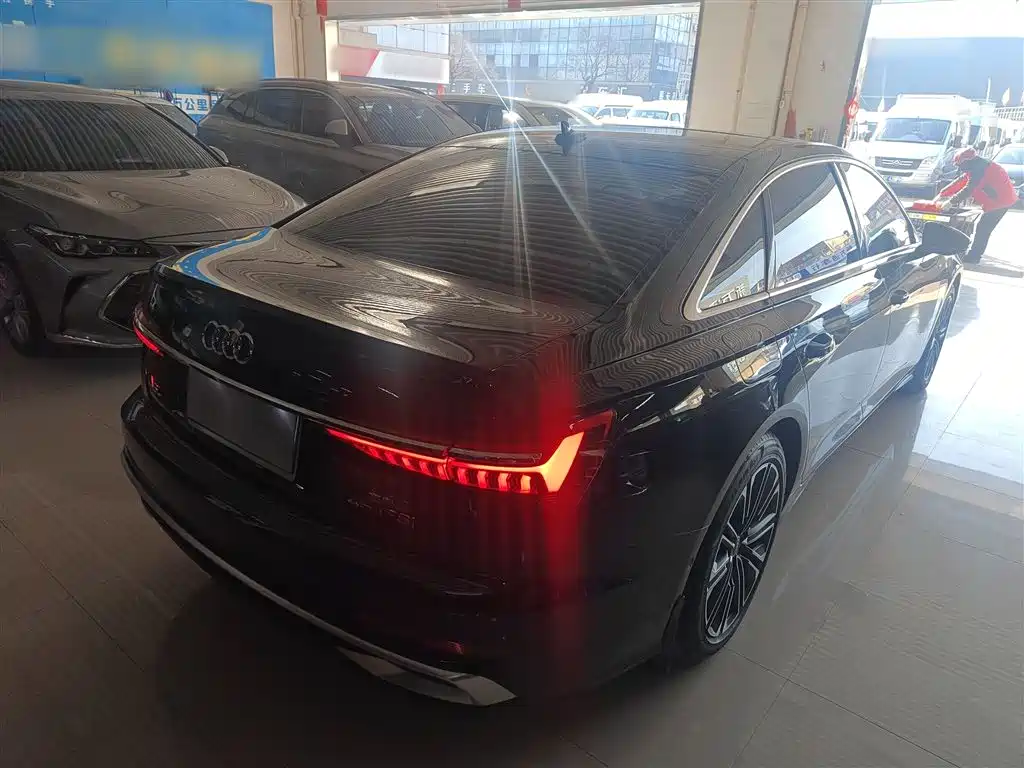 Audi A6L 2024 45 TFSI Premium Dynamic фото 5