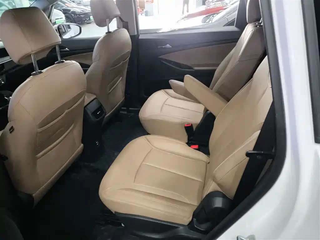 BUICK GL6