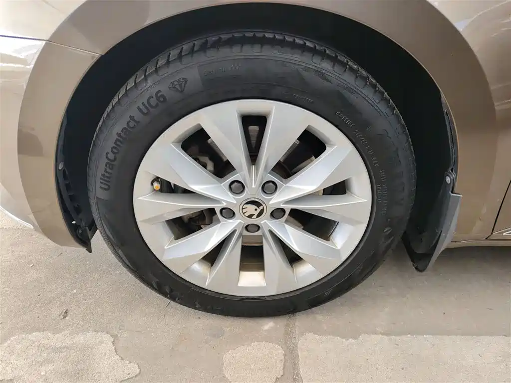 Škoda Superb 2018 TSI330 DSG Comfort Version China VI фото 23