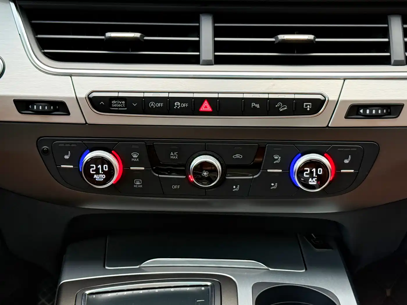 Audi Q7 2016 45 TFSI Technology фото 17
