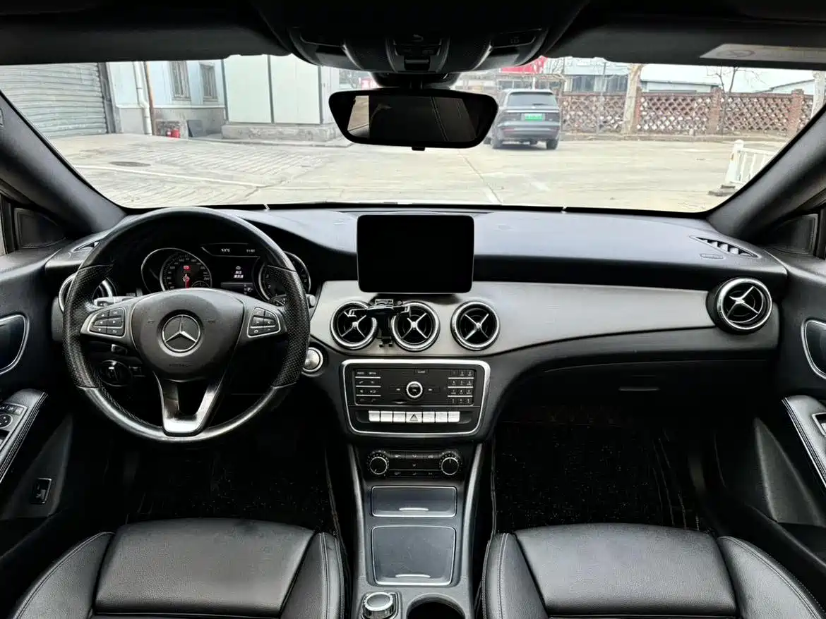Mercedes-Benz CLA (Import) 2018 CLA 200 Dynamic Edition фото 20