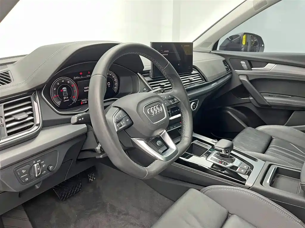 Audi Q5L 2024 Model 40 TFSI Fashion Dynamic фото 15