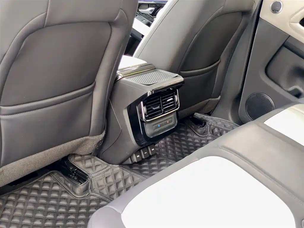 Land Rover Range Rover Evoque 2021 Range Rover Evoque L 249PS R-Dynamic First Edition Launch Edition фото 9