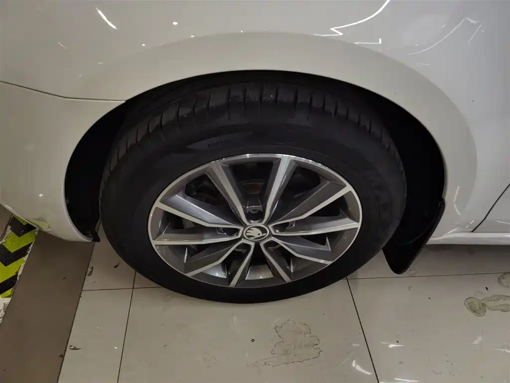 Škoda Octavia 2022 1.5L Automatic Comfort Edition фото 25