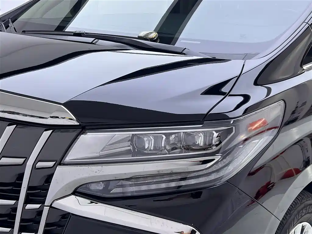 Toyota Alphard 2023 Dual Hybrid 2.5L Ultimate Gold Edition фото 9