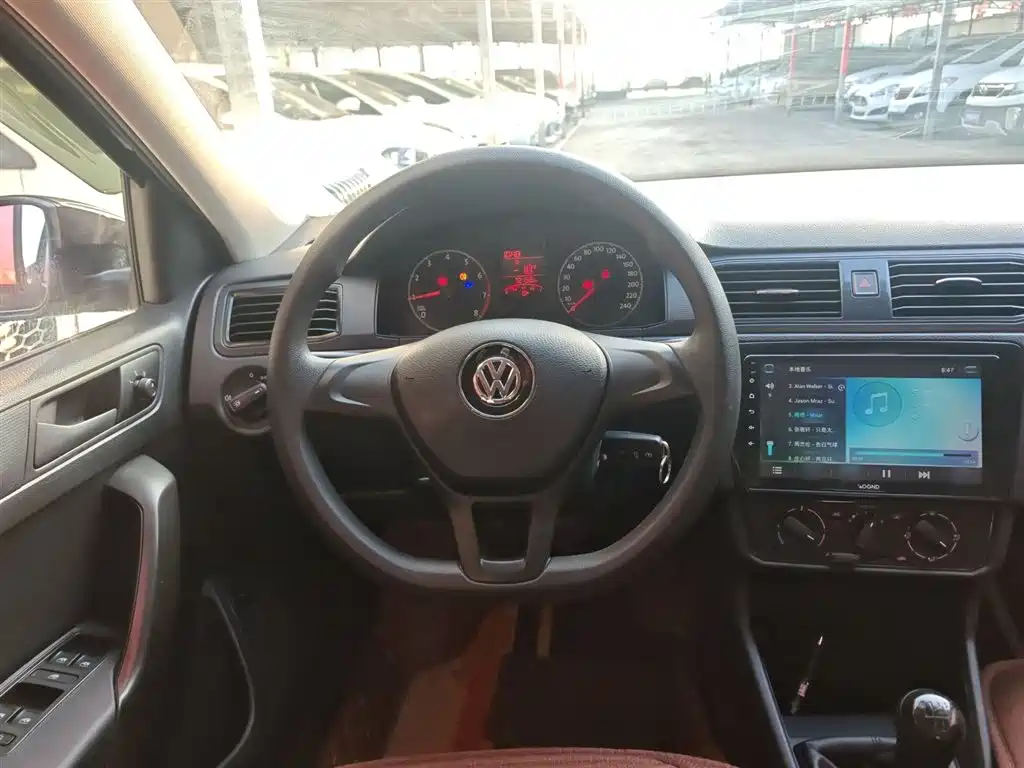 Volkswagen Santana 2016 1.6L Manual Trend Edition фото 11