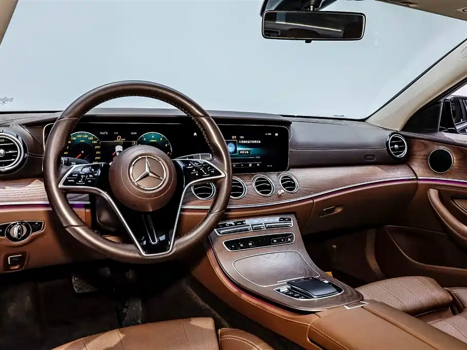 MERCEDES-BENZ E CLASS