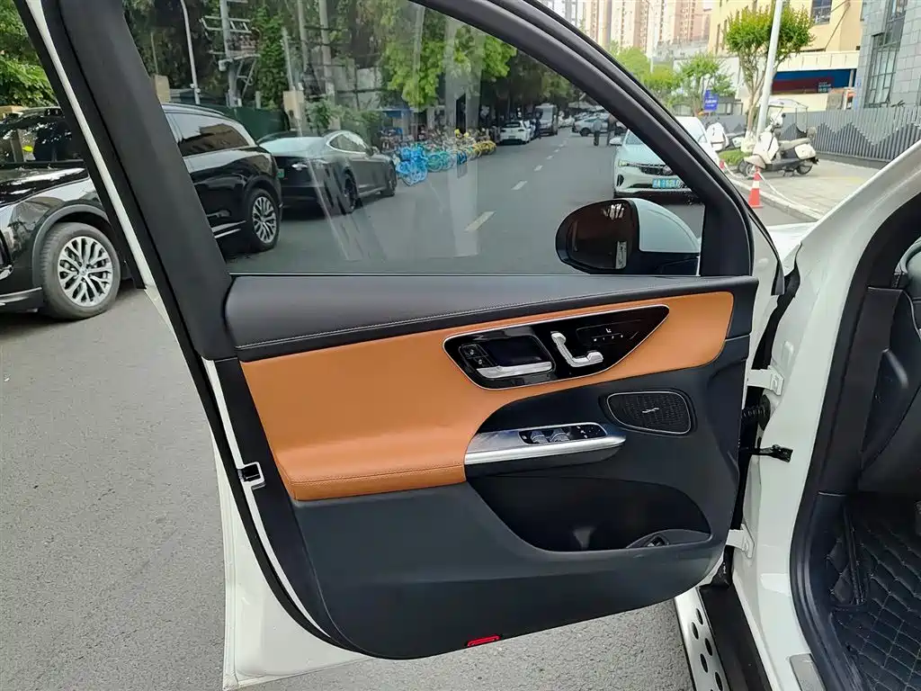 Mercedes-Benz GLC 2024 GLC 300 L 4MATIC Dynamic 5-seater фото 6