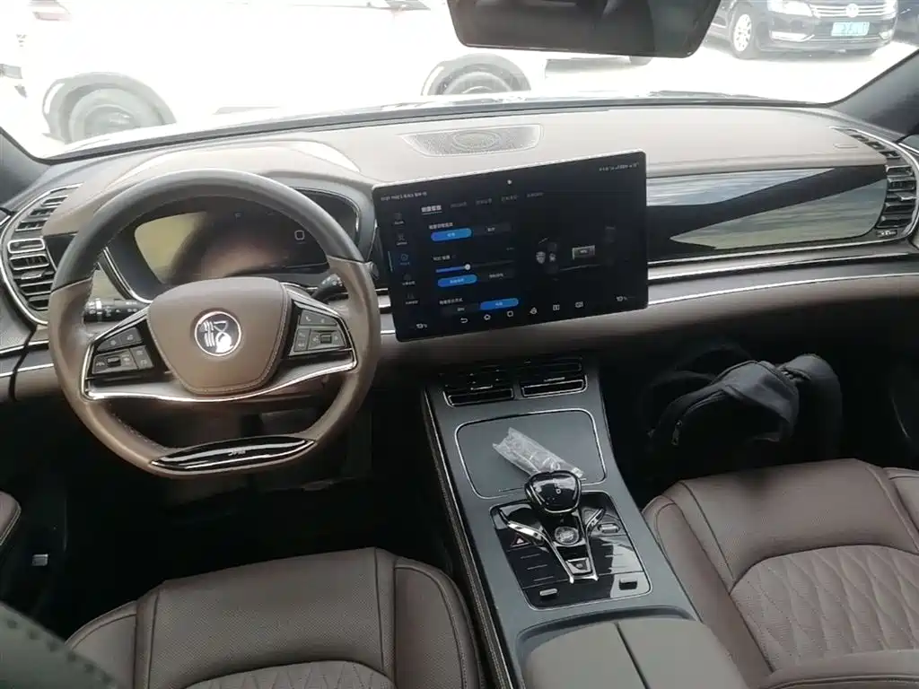 BYD Han 2022 DM-i 121KM Premium Edition фото 10