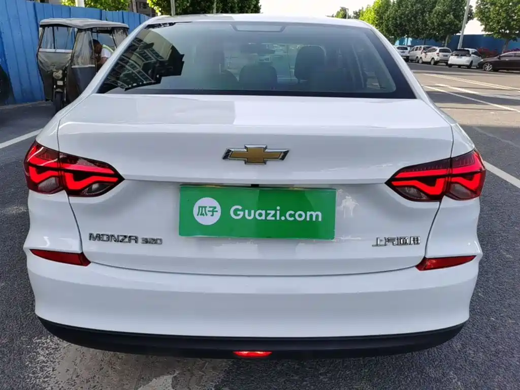 CHEVROLET CRUZE