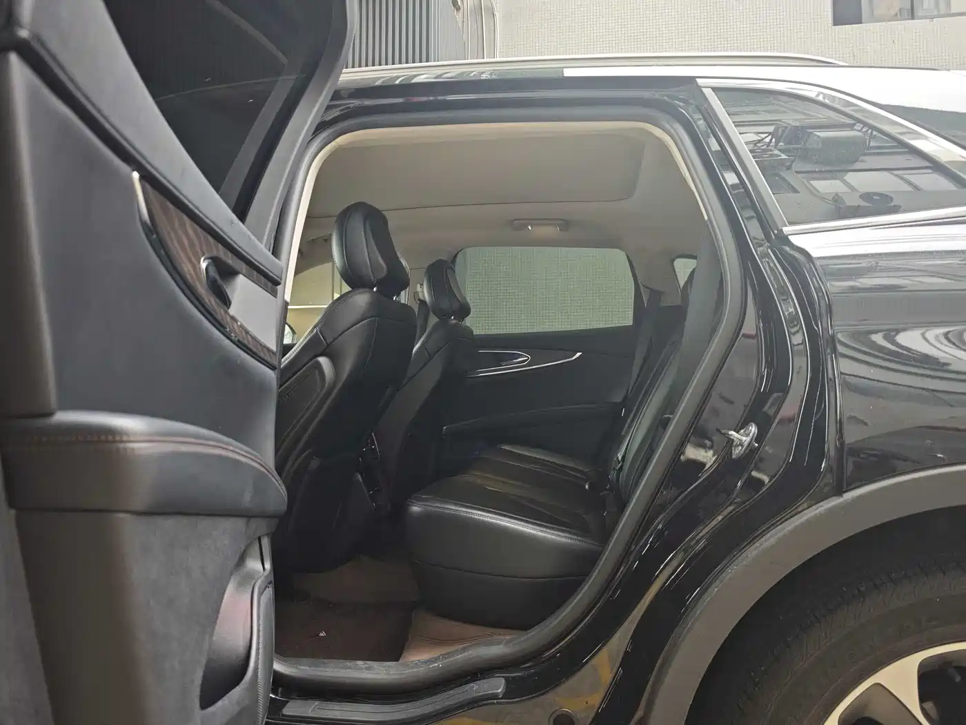 LINCOLN NAVIGATOR