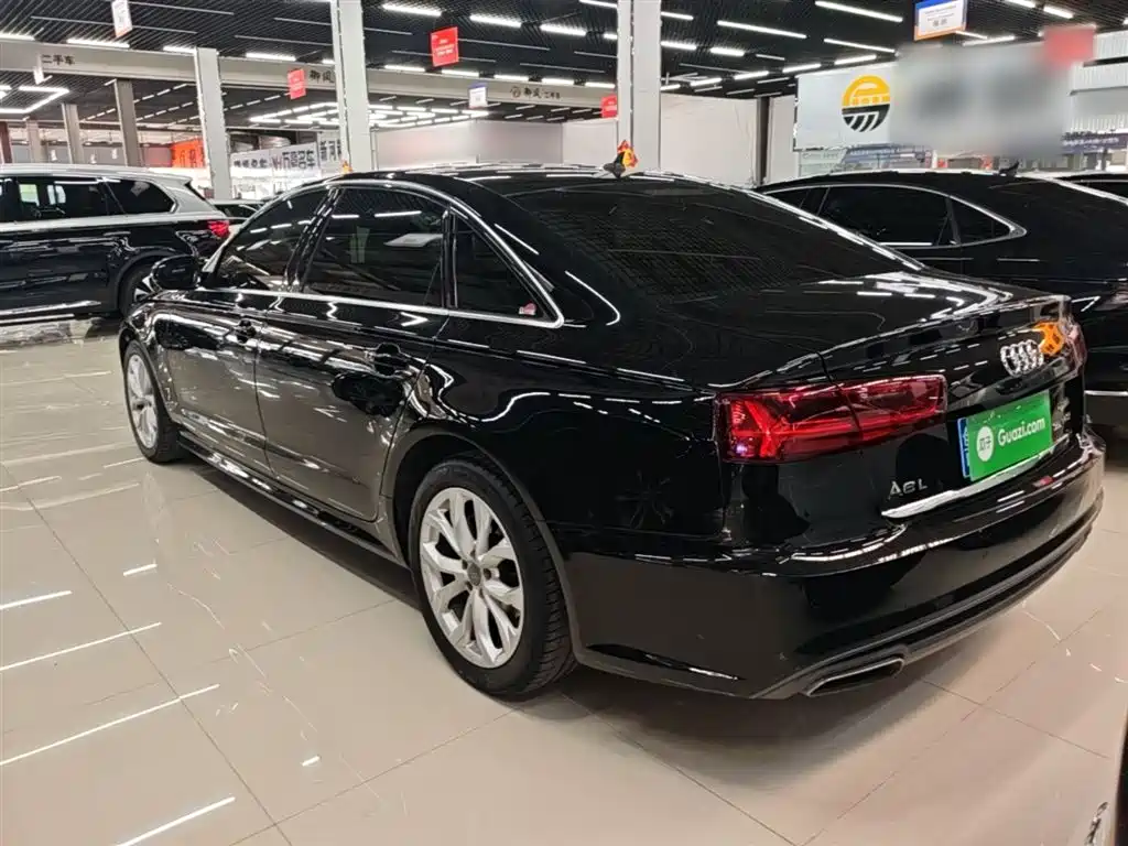 Audi A6L 2018 30th Anniversary 35 TFSI Fashion фото 5