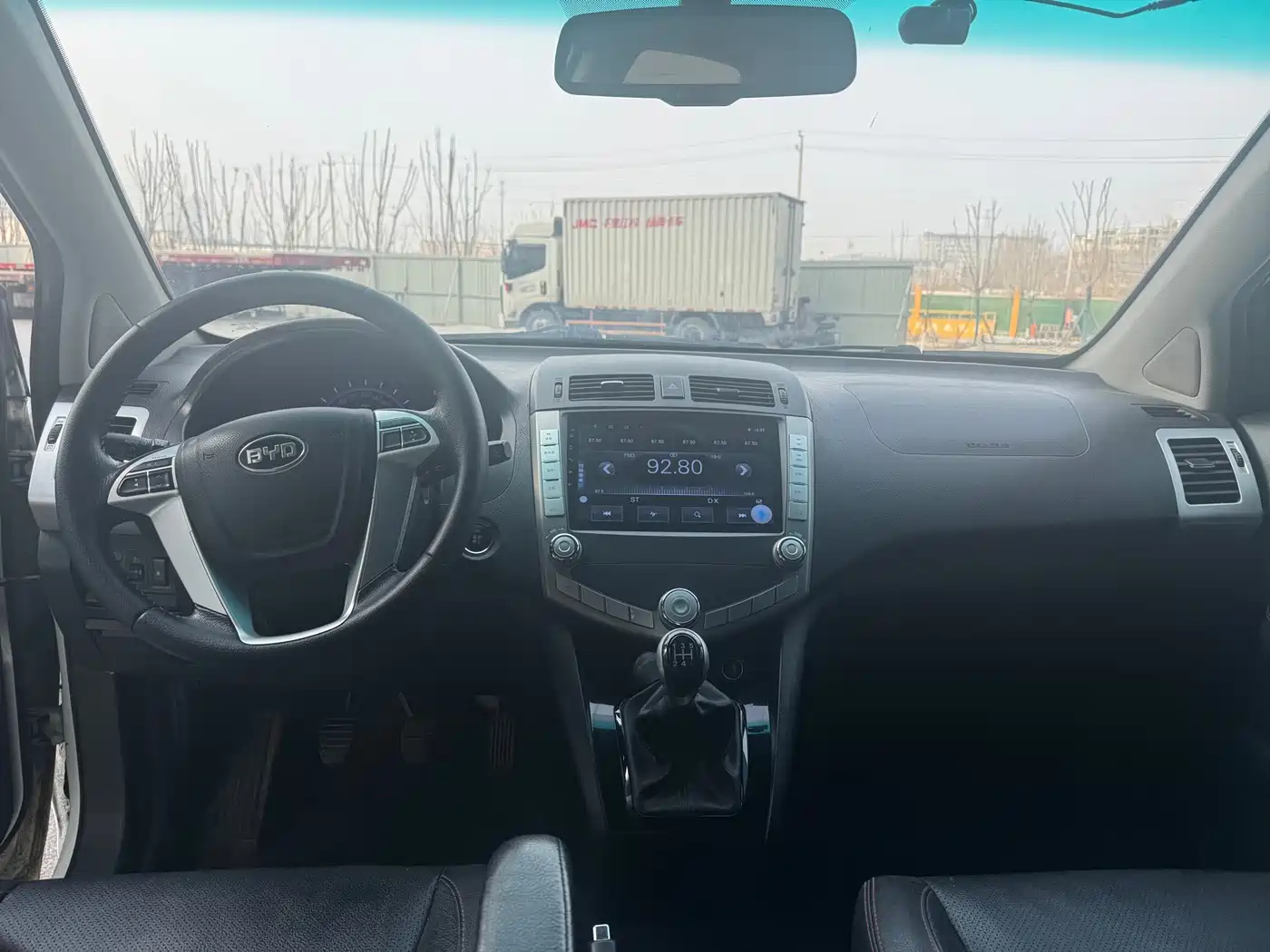BYD S6 2014 Model 2.0L Manual Luxury 5-Seater фото 8
