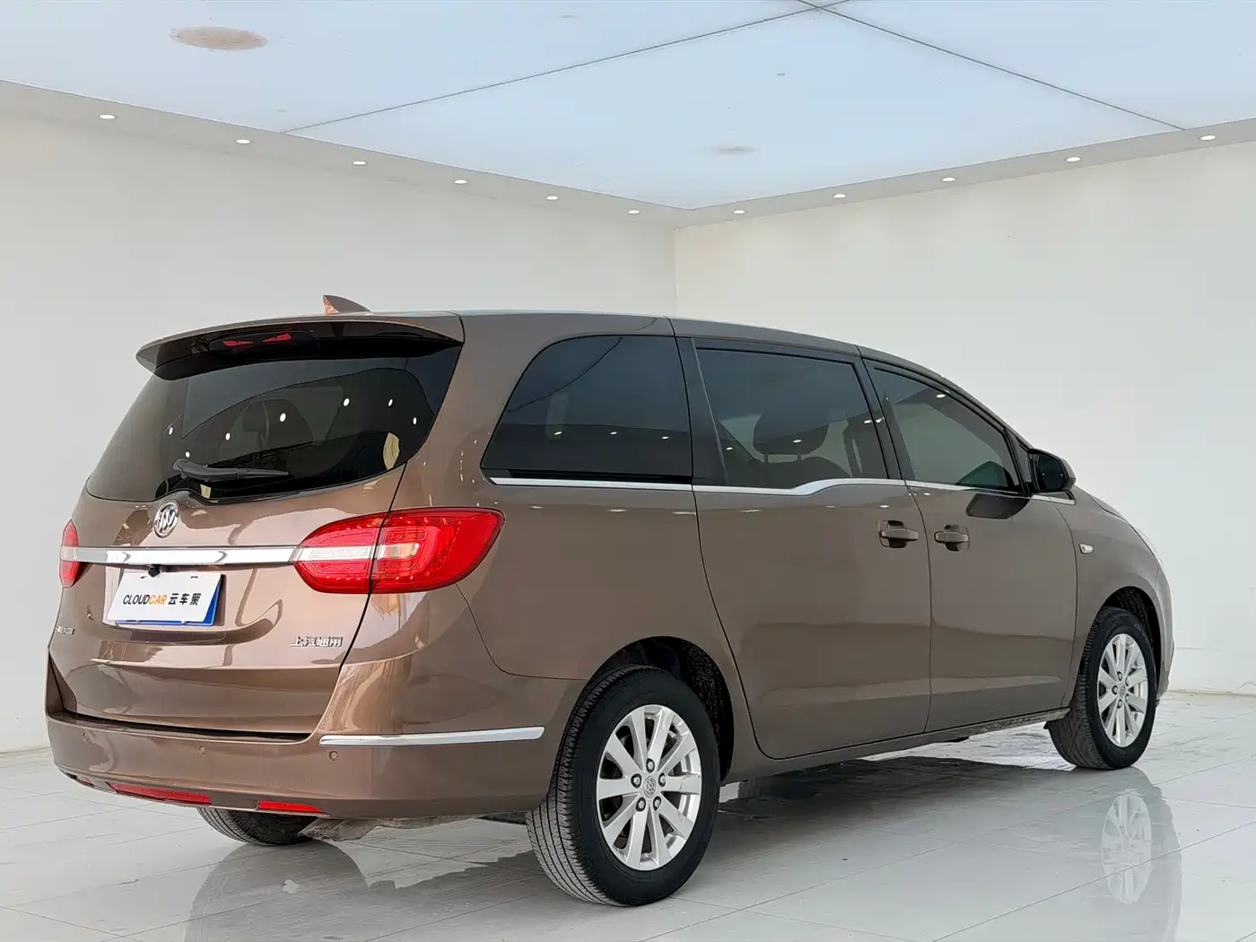 Buick GL8 2018 28T Comfort China VI фото 4