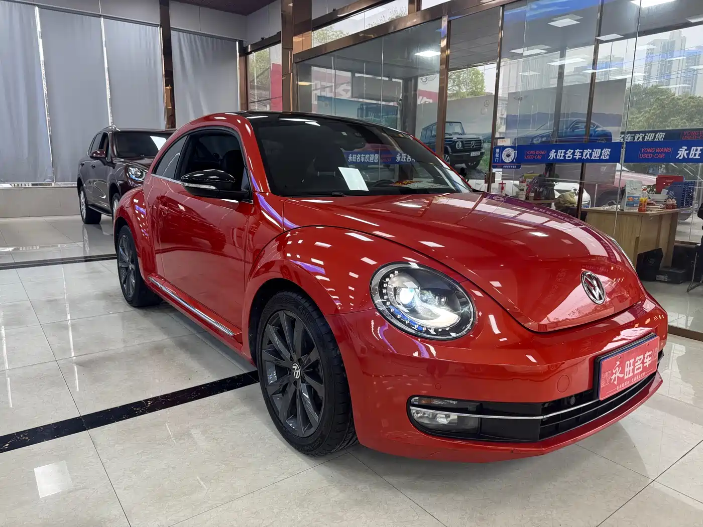 Volkswagen Beetle 2016 Model 180TSI Club Edition фото 3