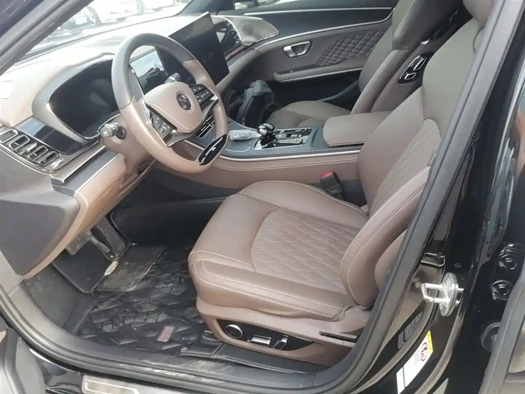 BYD Han 2022 DM-i 121KM Premium Edition фото 15