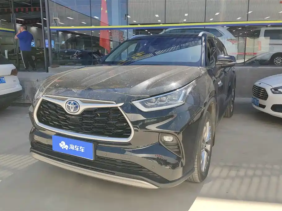 Toyota Highlander 2022 Model Dual Engine 2.5L 4WD Premium Edition 7-Seater