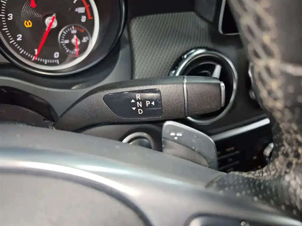 Mercedes-Benz GLA 2019 GLA 200 Dynamic фото 9